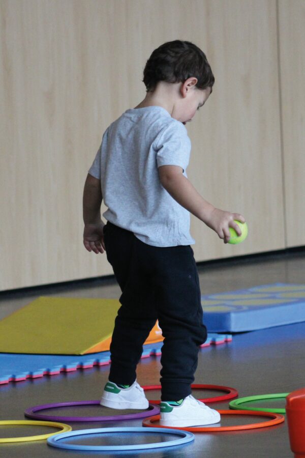 Eveil sportif multisports motricité pour garçons filles enfants - Club Omnisports Courcouronnes COC Evry