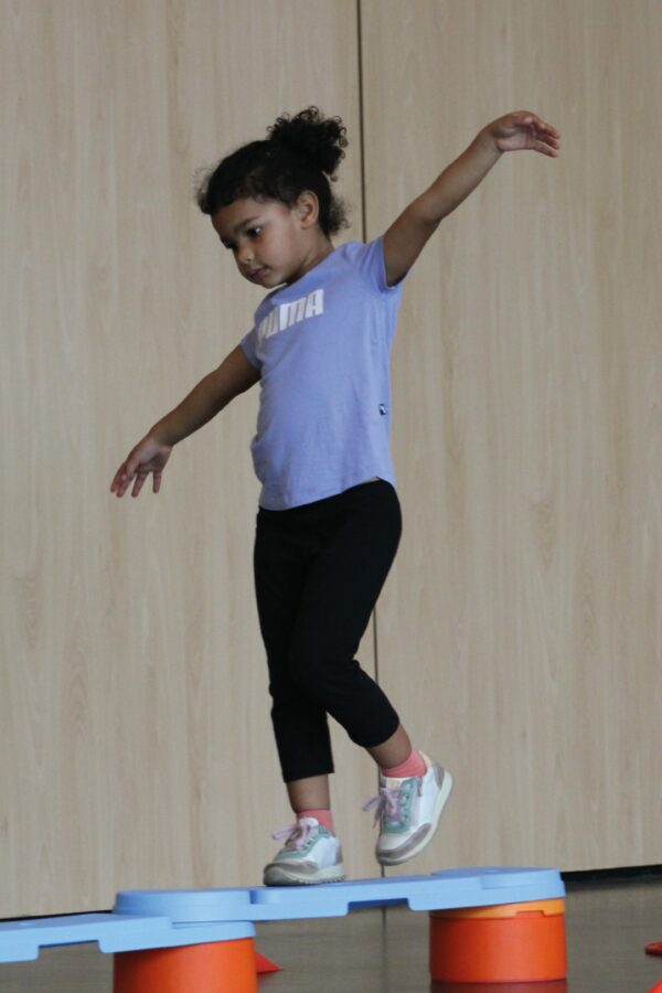 Eveil sportif multisports motricité pour garçons filles enfants - Club Omnisports Courcouronnes COC Evry