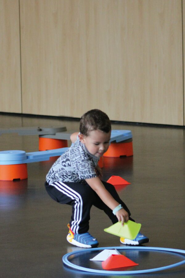 Eveil sportif multisports motricité pour garçons filles enfants - Club Omnisports Courcouronnes COC Evry