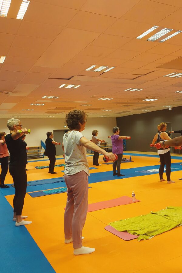 Gym gymnastique volontaire et bien être, renforcement musculaire pour adultes séniors - Club Omnisports Courcouronnes COC Evry