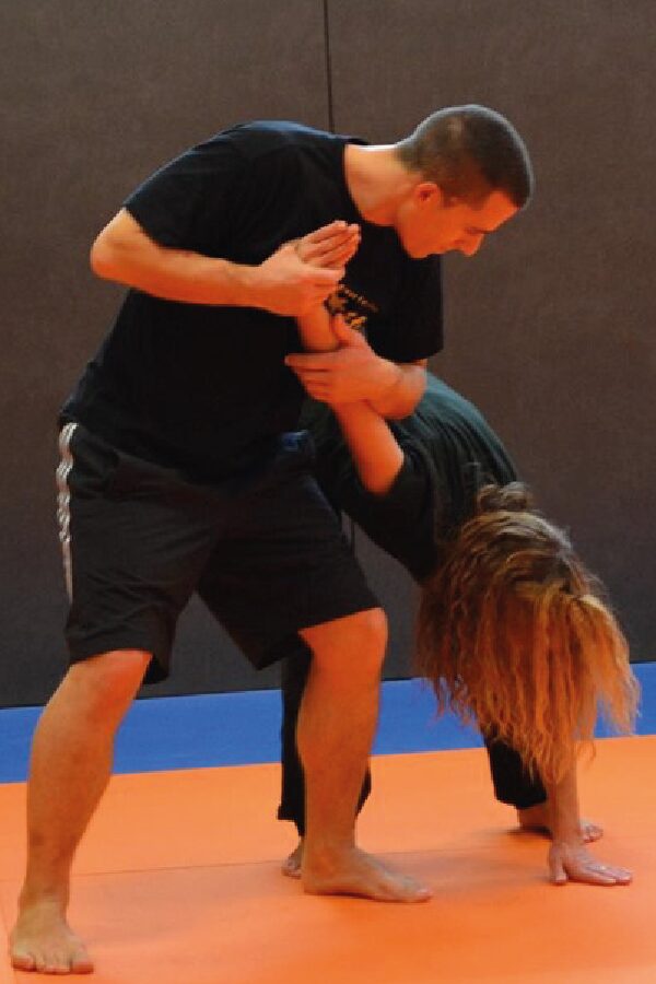 SELF DEFENSE - NIHON TAI JITSU - Club Omnisports Courcouronnes COC