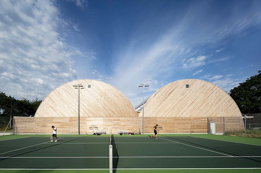 Infrastructure gymnase et complexe sportif site d'entrainements du Club Omnisports Courcouronnes COC